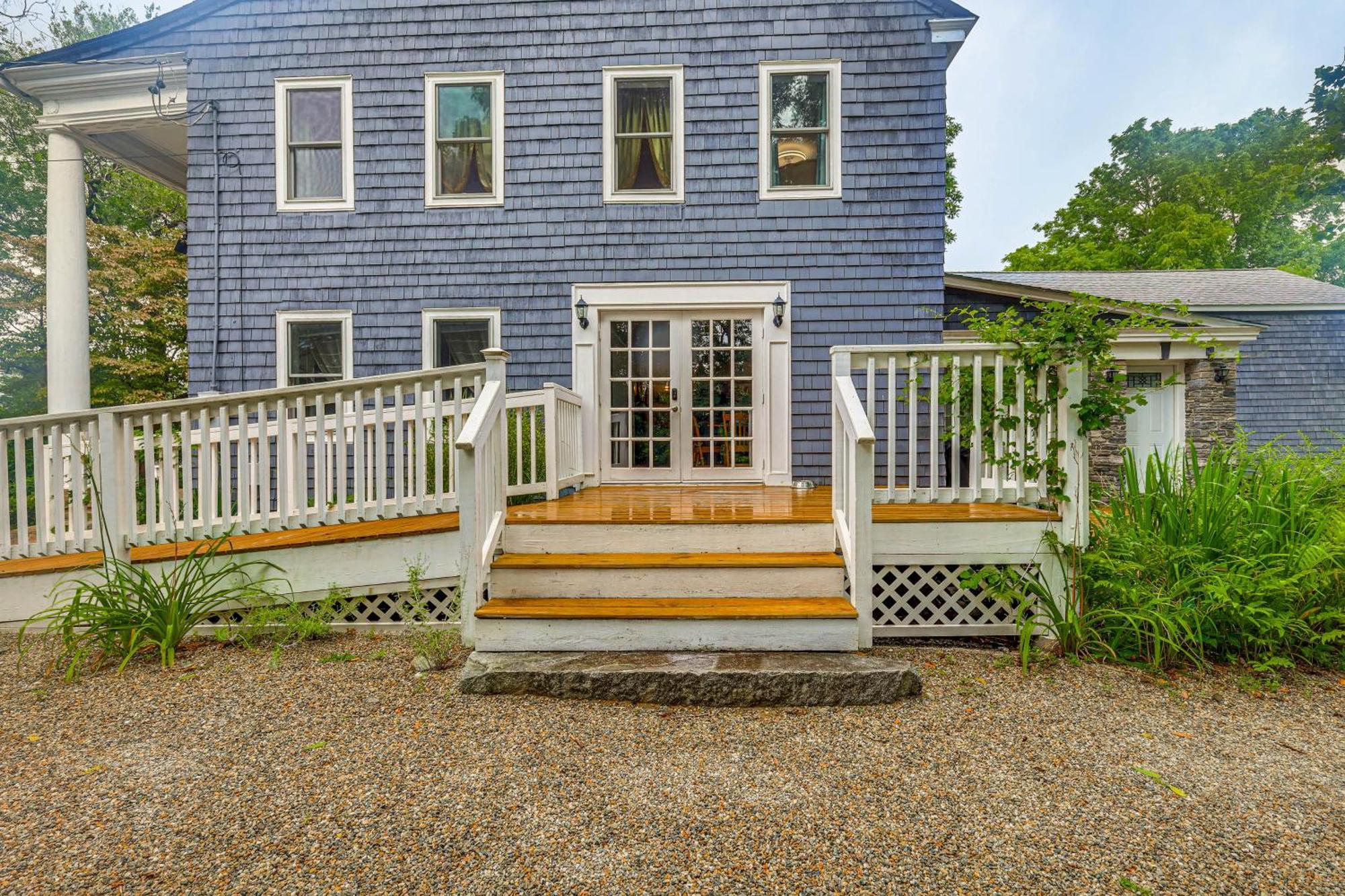 Quintessential New England Home With Patio And Grill! Putnam Exteriör bild